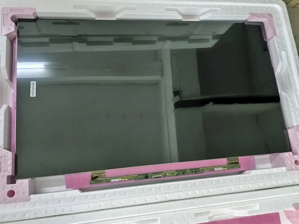 LSC400HN02-G 40 inch Samsung LCD panel front view