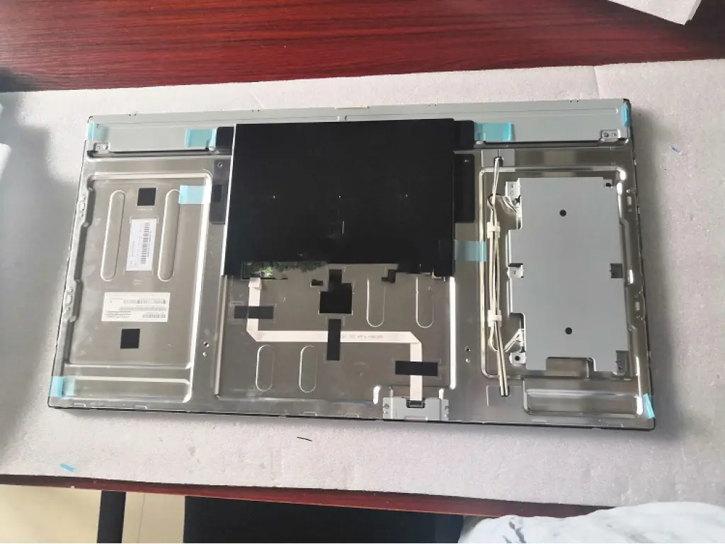 VVX31P153H00  Panasonic 31 inch lcd panel