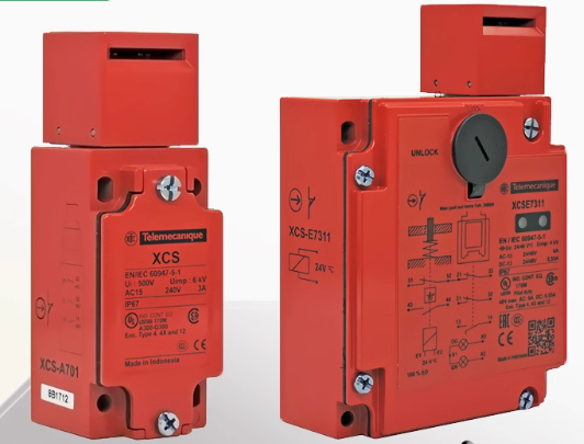 Schneider Electric/ new and original  XCSE7511 plug-in safety door lock switch