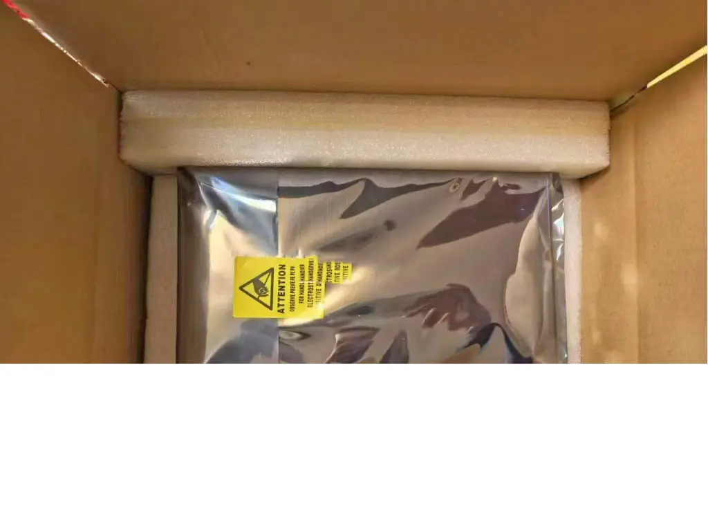 EL640.480-AM8ET  Lumineq  10.4 inch  panel lcd