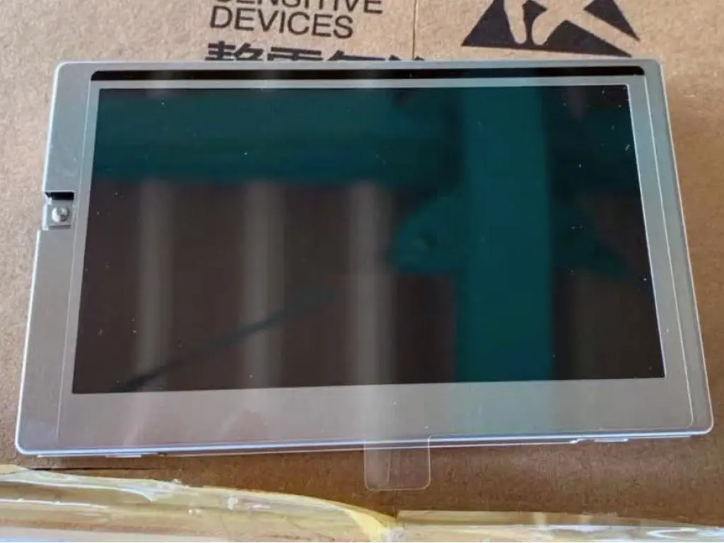 LQ042T1DW01 Sharp 4.2 inch tft screen