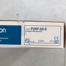 P2RF-05-E genuine Omron relay base in stock, brand new