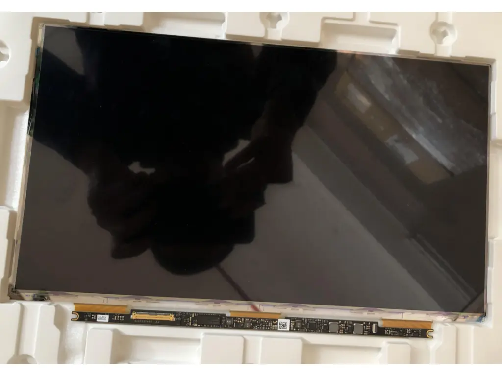 lq133t1jw14    Sharp  13.3  inch tft display