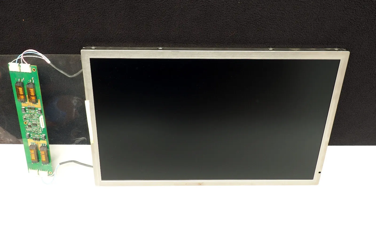 NL12876BC26-28   NLT   12.1 inch tft lcd module